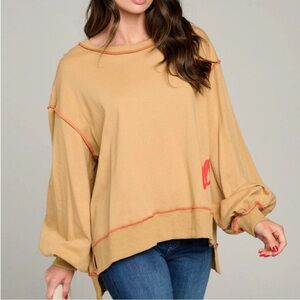 Casual Tan Sweatshirt with Red ‘LoveYou’ Graphic